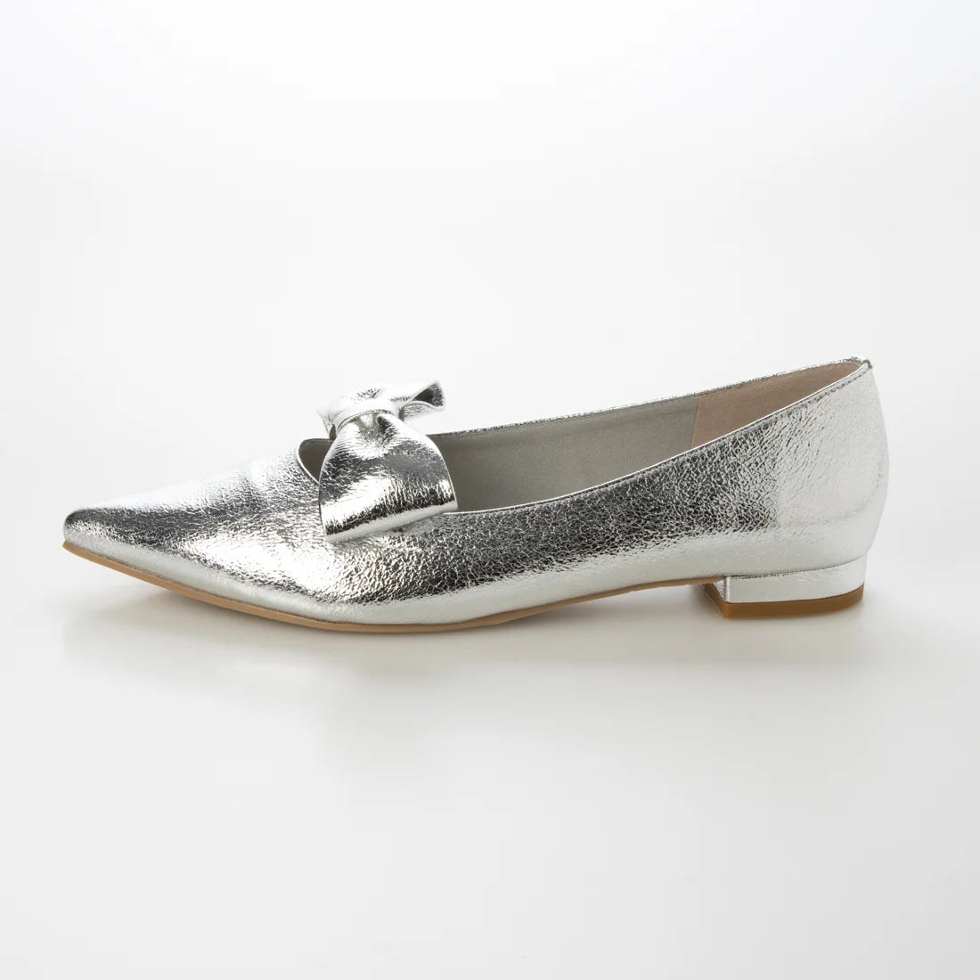 【新品預訂】日本製 Launa lea 尖頭蝴蝶結平底鞋（615）(銀色 / Silver)