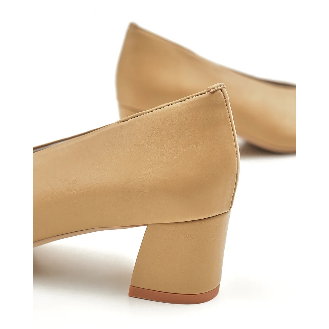 【新品預訂】日本製Emma Francis 4.5cm踭金色小配件柔軟高跟鞋 （杏色光滑）(4502a-P 108)