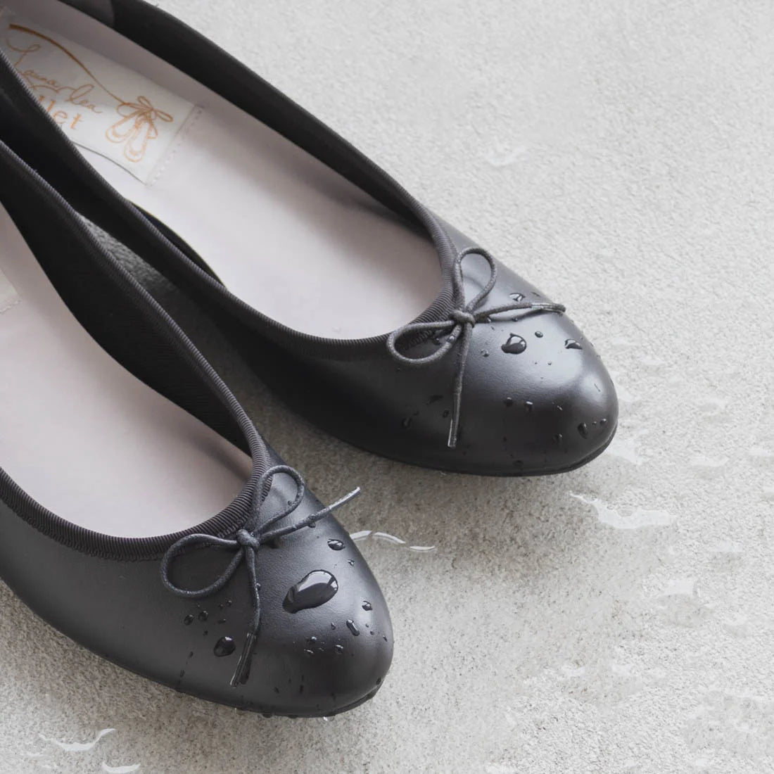 日本製 Launa lea 蝴蝶結圓頭啞面芭蕾晴雨鞋( RB1001A ) (黑色/Black)