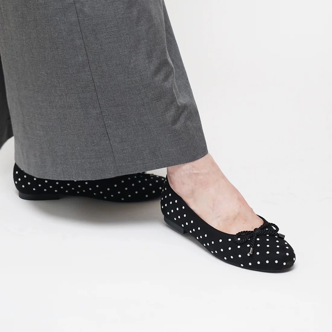 【新品預訂】日本製 Lauf Oletta  扭繩緞帶珍珠芭蕾鞋(L111 BLACK-S/C) (黑色)