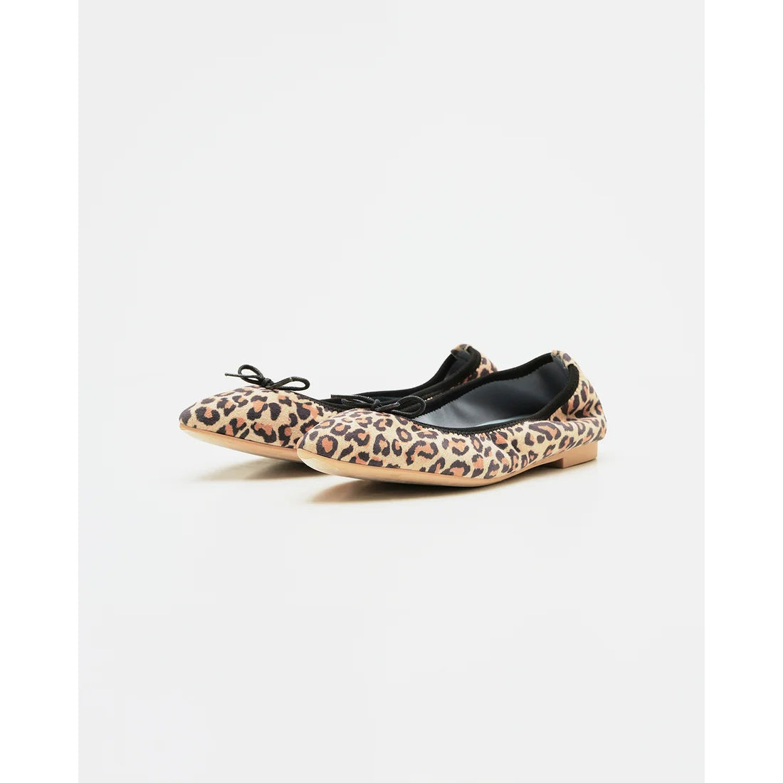 日本製【珍珠色調防水】Emma Francis真皮 尖頭平底芭蕾舞鞋(01b-L S328)(Leopard print leather suede)（レオパード柄 レザースエード）
