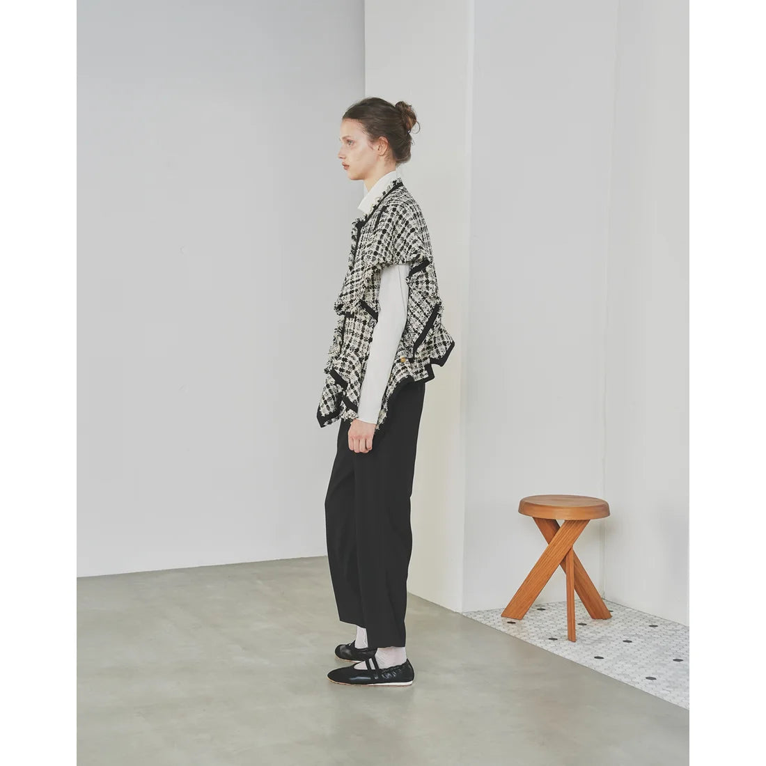 【新品預訂】日本製Emma Francis   彈性褶邊瑪麗珍芭蕾舞鞋（黑色天鵝絨皮革）(09k-NY 101)