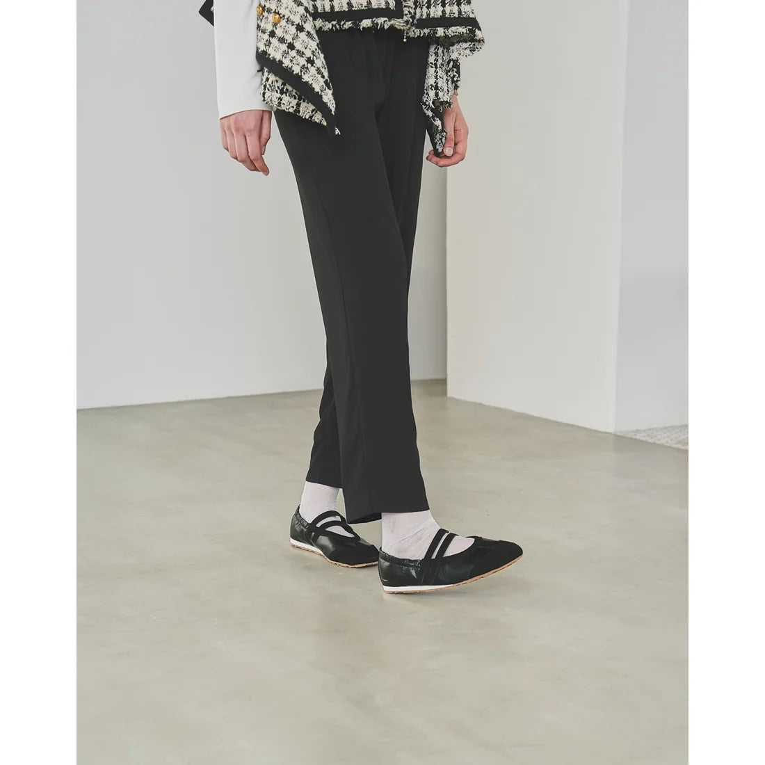 【新品預訂】日本製Emma Francis   彈性褶邊瑪麗珍芭蕾舞鞋（黑色天鵝絨皮革）(09k-NY 101)