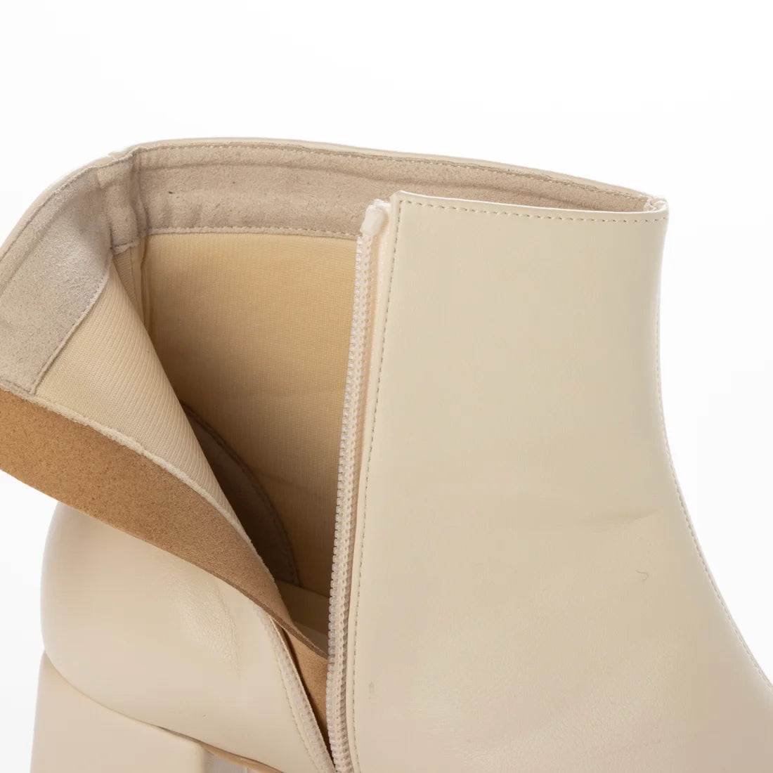 【新品】日本製 Lauf Oletta    [雨天應對] 防水 5cm踭 足弓支撐短靴（LRM119 IVORY）(象牙色)