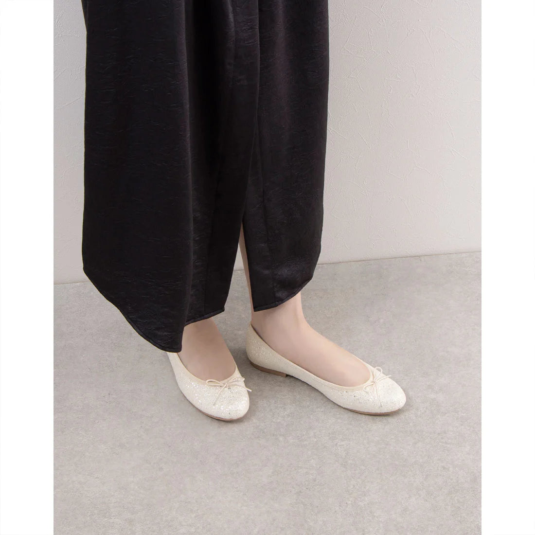 日本製 Launa lea 閃耀亮片圓頭芭蕾鞋 ( B1601A ) (白色 Z / white Z )