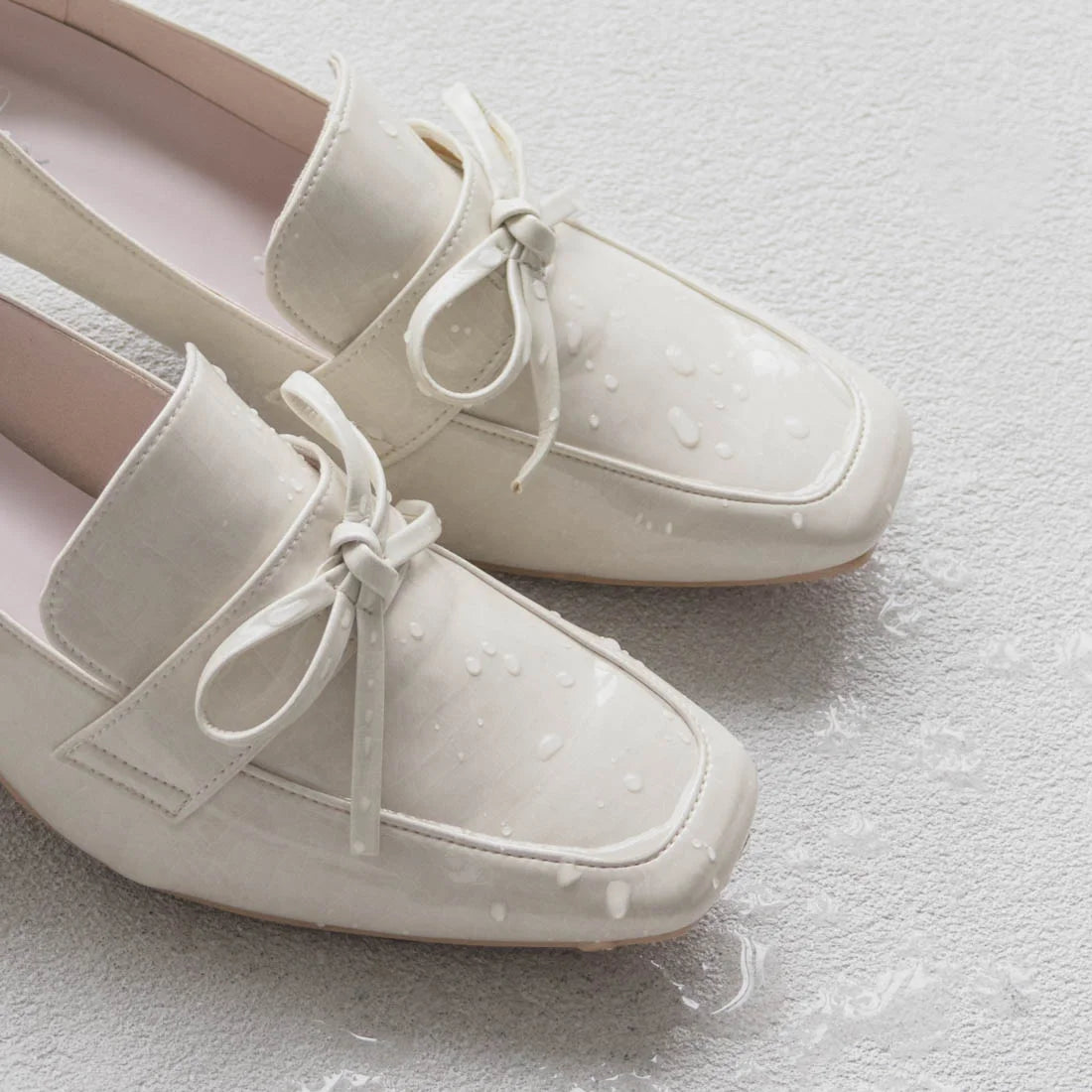 日本製 Launa lea 粗跟抗水樂福鞋 (R9008) Ivory E