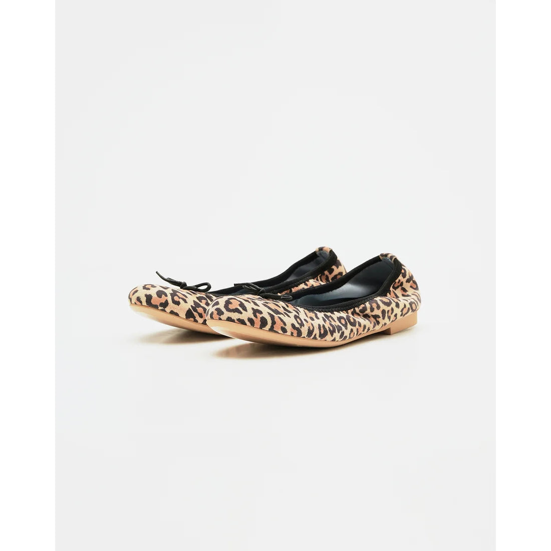 日本製【珍珠色調防水】Emma Francis 真皮 圓頭平底芭蕾舞鞋(02b-L S328)(Leopard pattern leather suede)（レオパード柄 レザースエード）