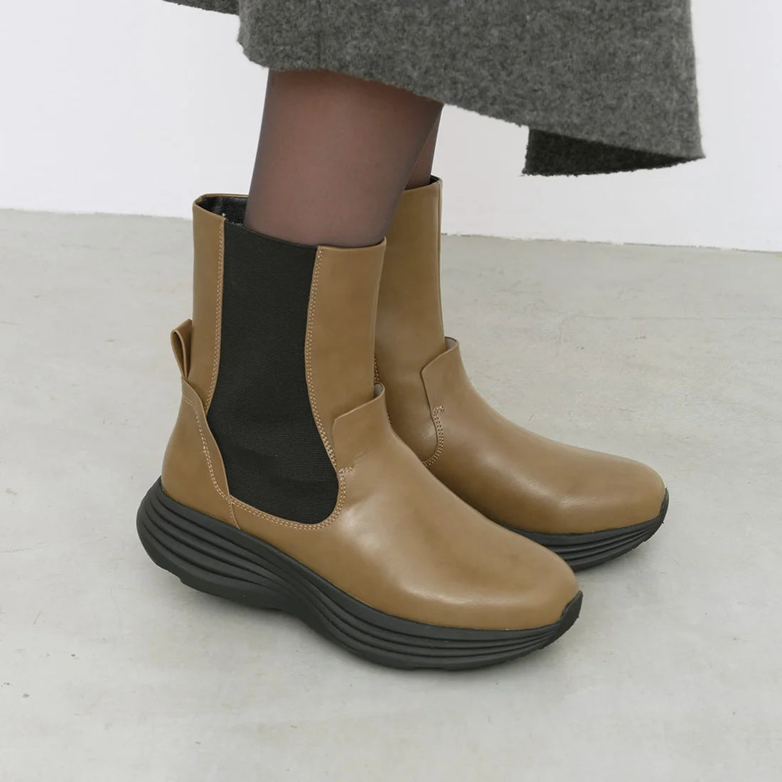【新品預訂】日本 Lauf Oletta 4cm 輕質厚底側高短靴 (L156 Khaki)(卡其色)