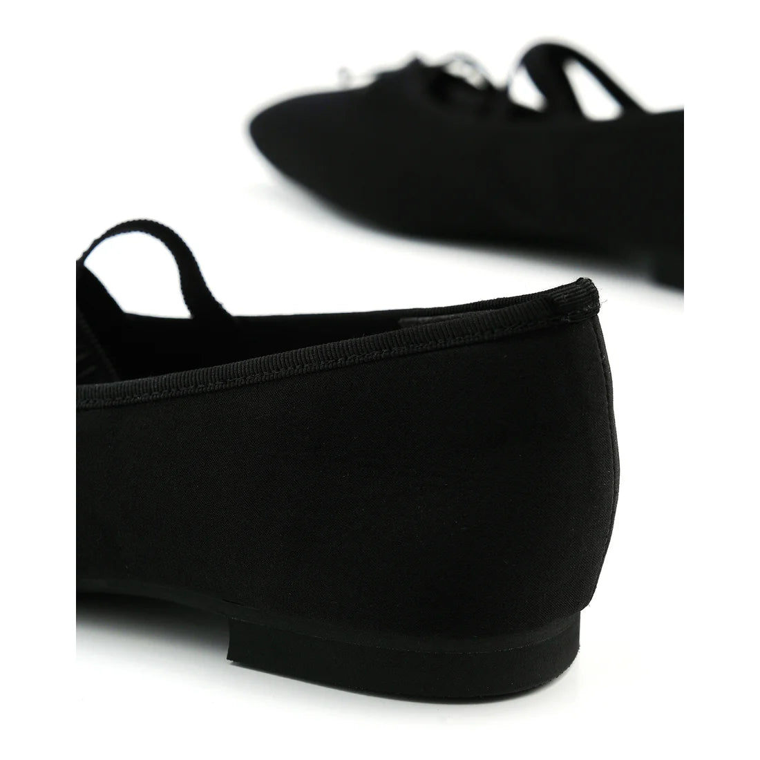 【新品預訂】日本製Emma Francis 交叉橡筋帶方頭平底芭蕾舞鞋（黑色緞面）(03ac-ST 101)