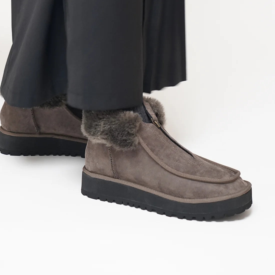 【新品現貨】Lauf Oletta 3.5cm厚底麂皮羊毛絨短靴(L131)(D.GRAY-S)