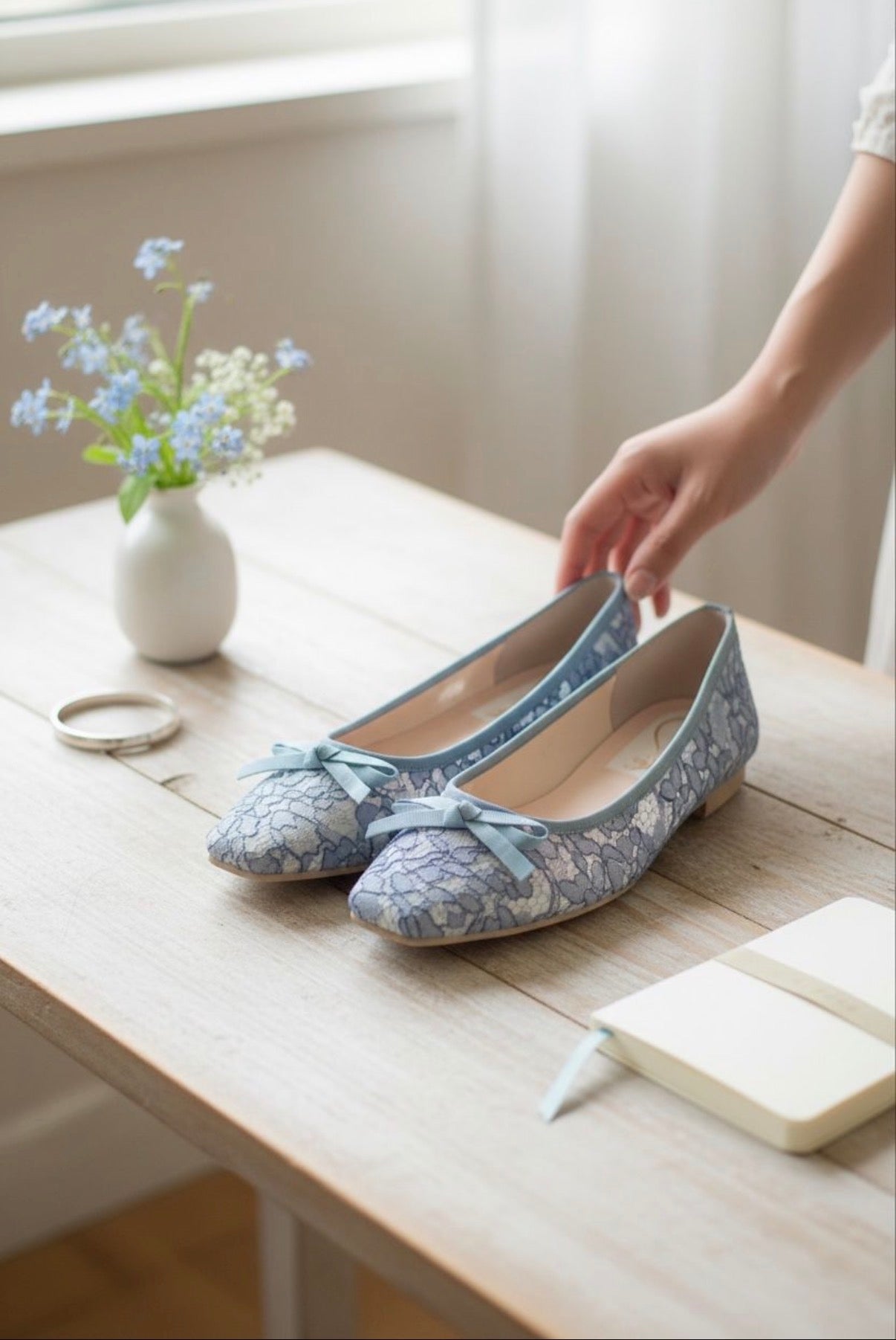 【香港限定】日本製 Launa lea 蕾絲方頭平底鞋 (BH7607A)(藍色 / Blue)