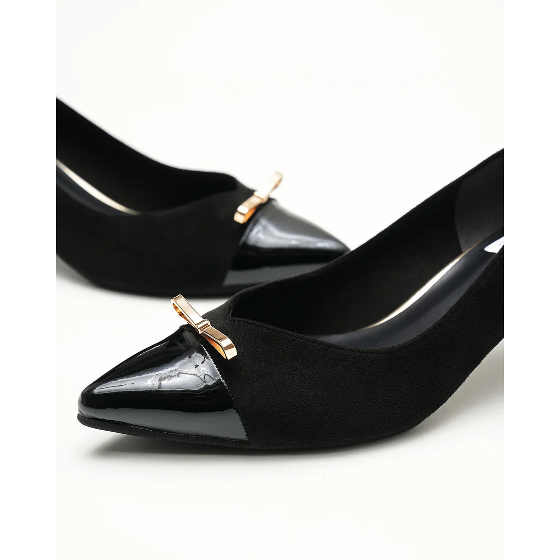 【新品】日本製Emma Francis   金色蝴蝶結 5cm 高跟鞋（黑色 絨面革）(5001b-S 101) BLK