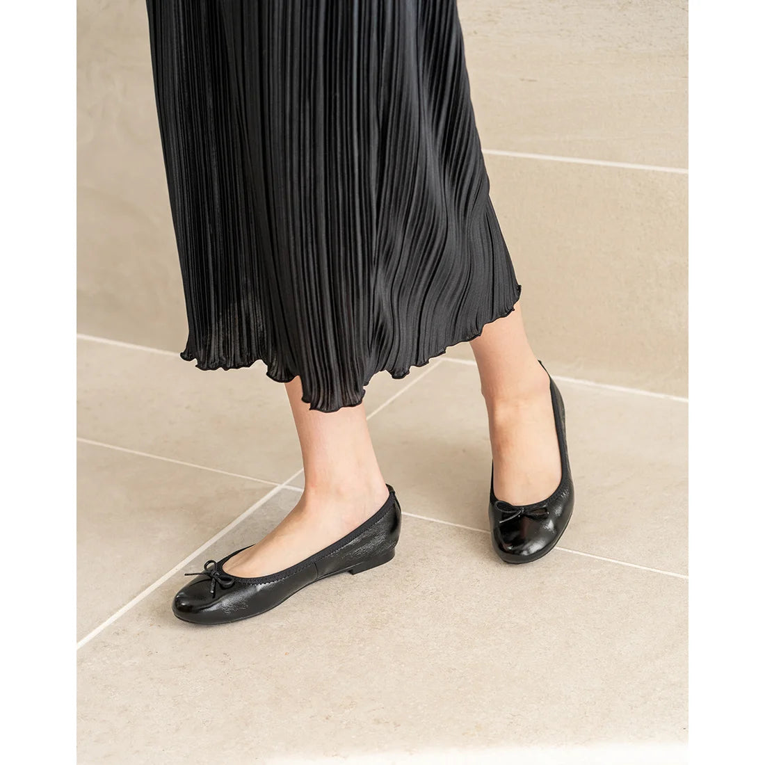 日本製【珍珠色調防水】Emma Francis 真皮 圓頭平底芭蕾舞鞋(02b-L M101)(Black Leather Mylar)（ブラック レザーマイラー）