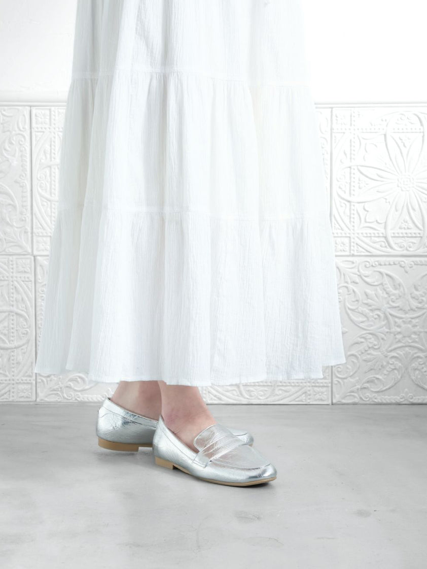 【新品預訂】日本製 潮牌Lucida 防水 銀色 Alasia 基本款平底樂福鞋 (LC-104 SLV )