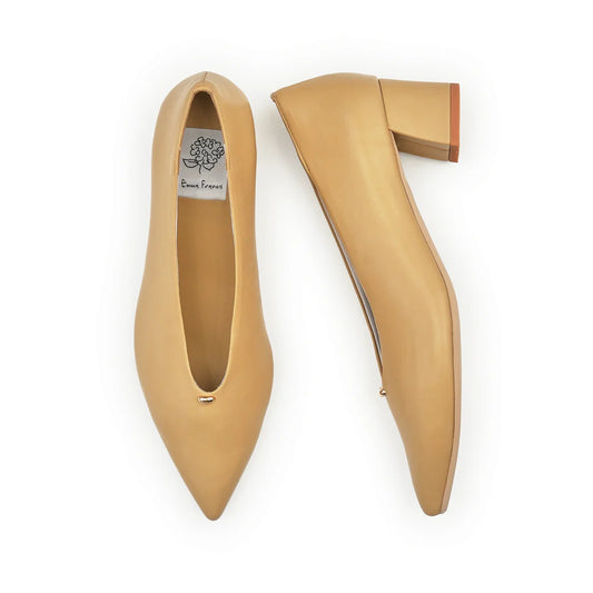 【新品預訂】日本製Emma Francis 4.5cm踭金色小配件柔軟高跟鞋 （杏色光滑）(4502a-P 108)