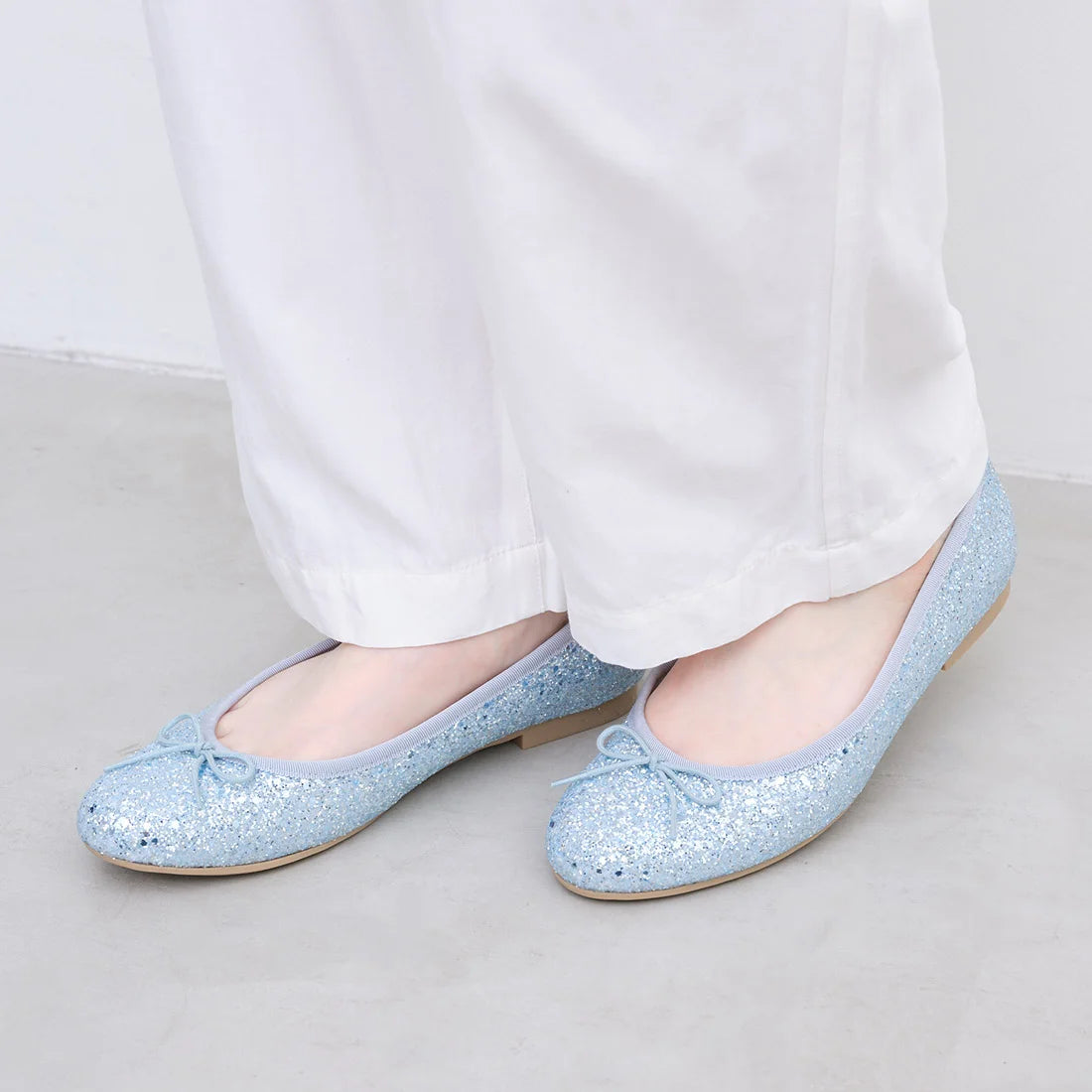 【新品預訂】日本製 Launa lea 閃耀亮片圓頭芭蕾鞋 ( B1601A ) (淺藍色 Z / L Blue Z )