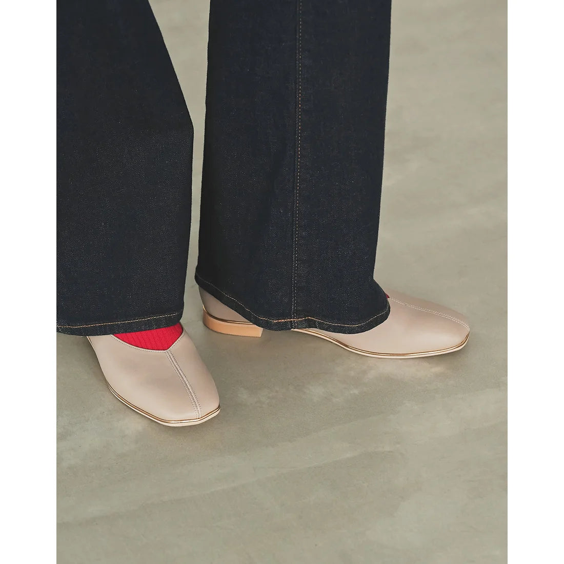 【新品預訂】日本製Emma Francis   V形中心接縫金線平底鞋（炭灰色光滑）(03aa-P 155) C/GRY