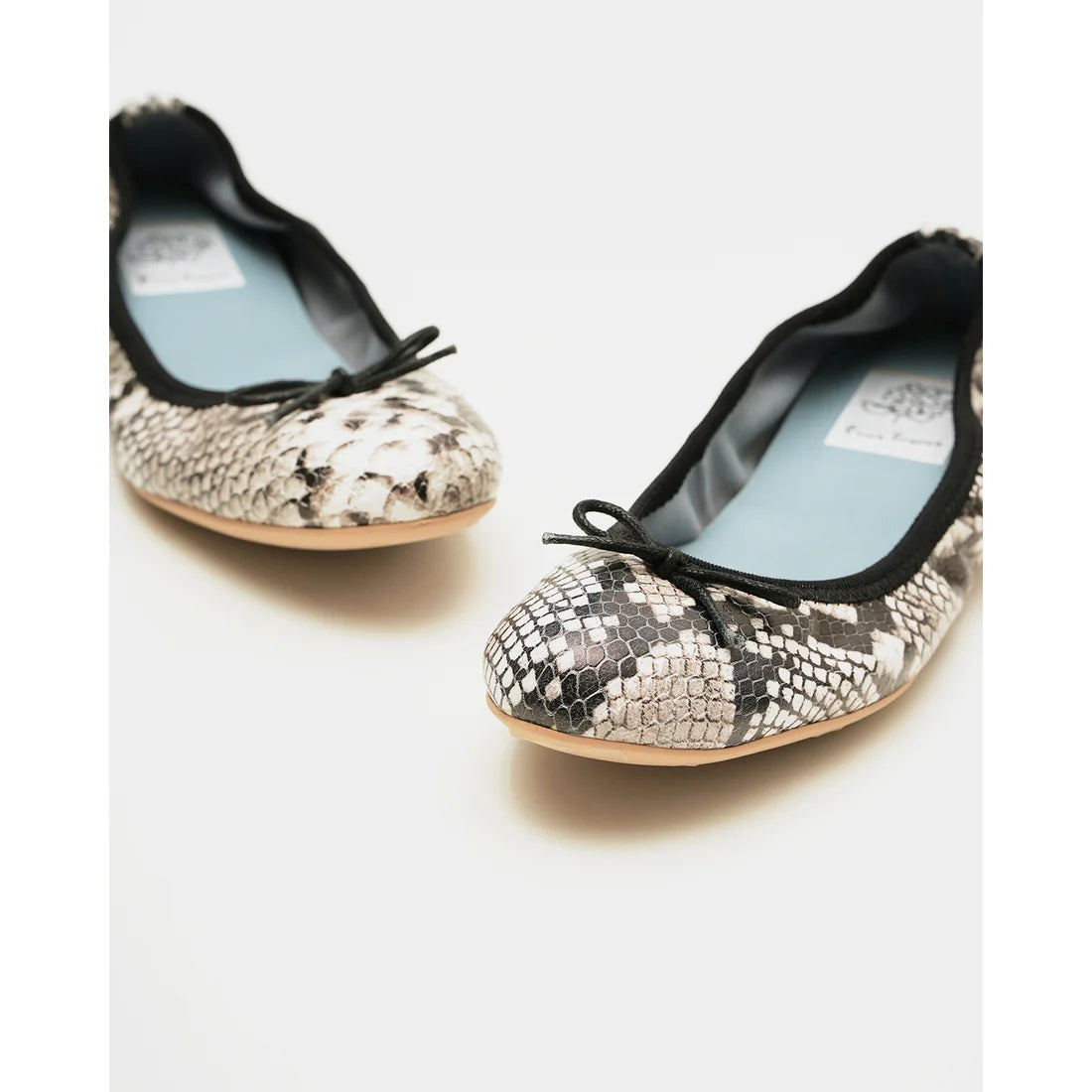 日本製【珍珠色調防水】Emma Francis 真皮 圓頭平底芭蕾舞鞋(02b-L P371)(Python pattern leather smooth)（パイソン柄 レザースムース）