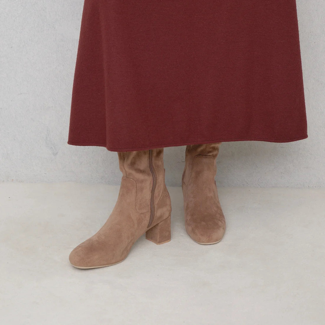 【新品預訂】Launa lea 方頭彈性長靴 (S140)（灰啡色S/ Griege S)