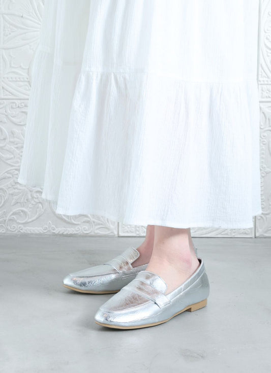 【新品預訂】日本製 潮牌Lucida 防水 銀色 Alasia 基本款平底樂福鞋 (LC-104 SLV )