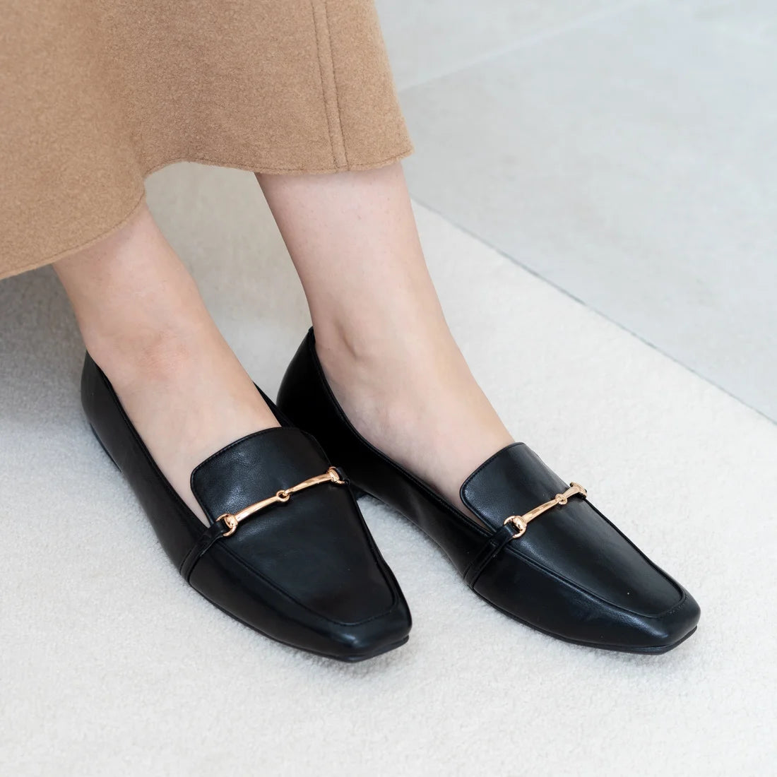 日本製 Launa lea 金扣樂福鞋 (457A) (黑色/Black)