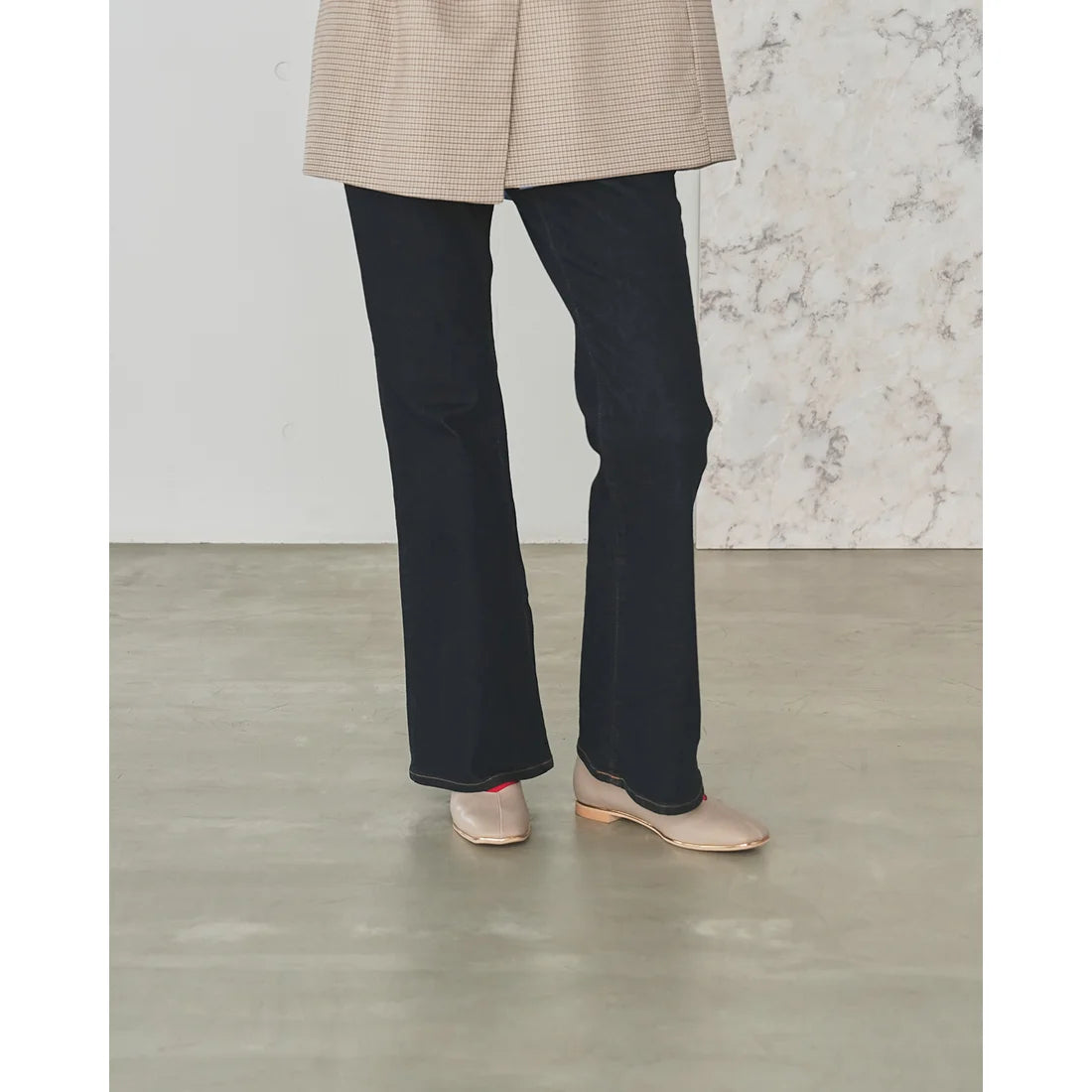 【新品預訂】日本製Emma Francis   V形中心接縫金線平底鞋（炭灰色光滑）(03aa-P 155) C/GRY