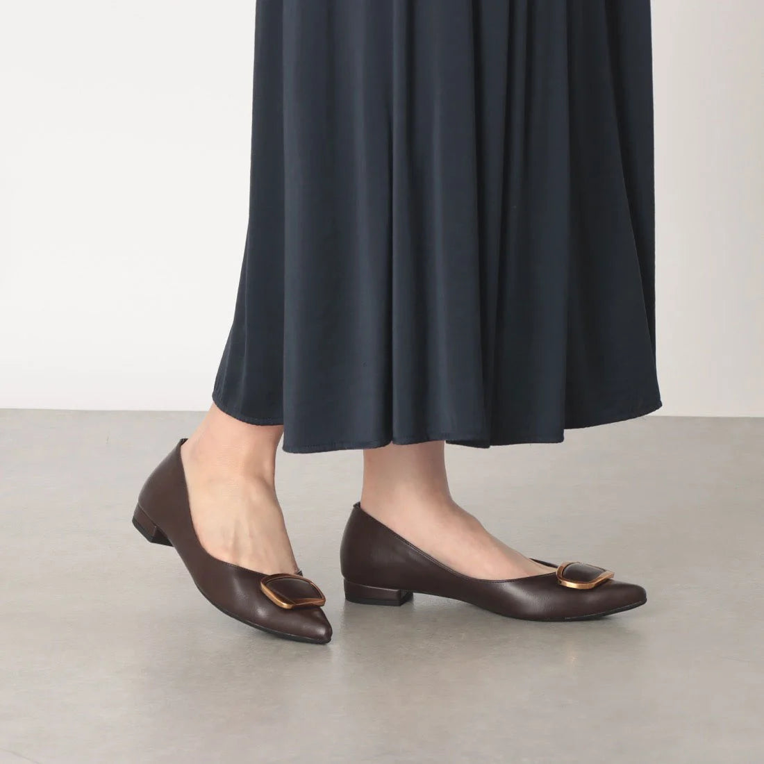 【新品預訂】日本製 Lauf Oletta [All Weather] 全天候 防水尖頭金扣平底鞋（LRH127 dbrown) (深啡色)