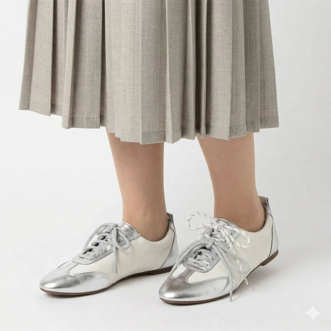 【新品預訂】日本製 Lauf Oletta 雙色混搭鞋帶輕盈運動鞋 (LP147 SILVER/C) (銀色)