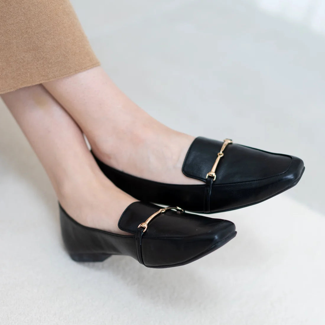 日本製 Launa lea 金扣樂福鞋 (457A) (黑色/Black)