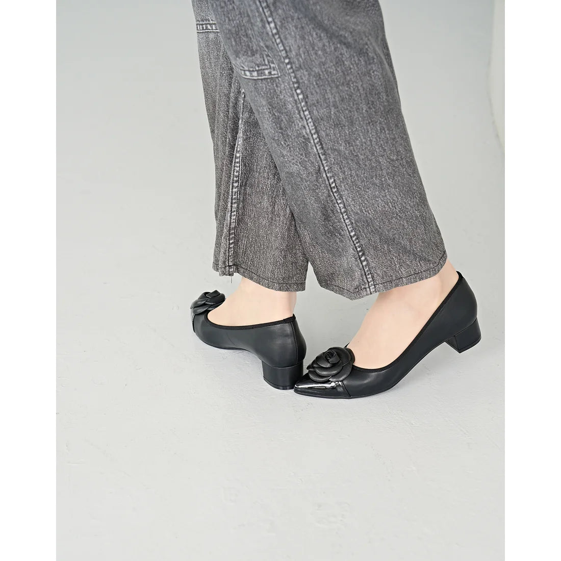 日本製 Emma Francis 胸花 3cm 高跟鞋 (黑色光面) 3002c-P 101 BLK