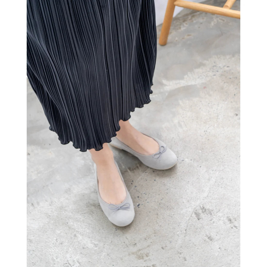 日本製【珍珠色調防水】Emma Francis圓頭平底芭蕾舞鞋(02b-L S153)(Grey leather suede)（グレー レザースエード）