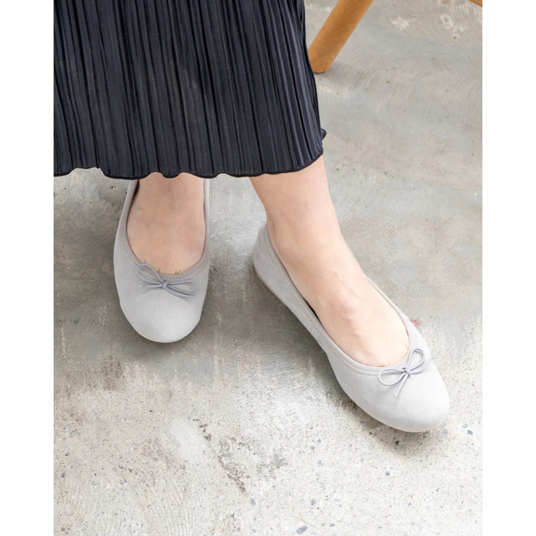 日本製【珍珠色調防水】Emma Francis圓頭平底芭蕾舞鞋(02b-L S153)(Grey leather suede)（グレー レザースエード）