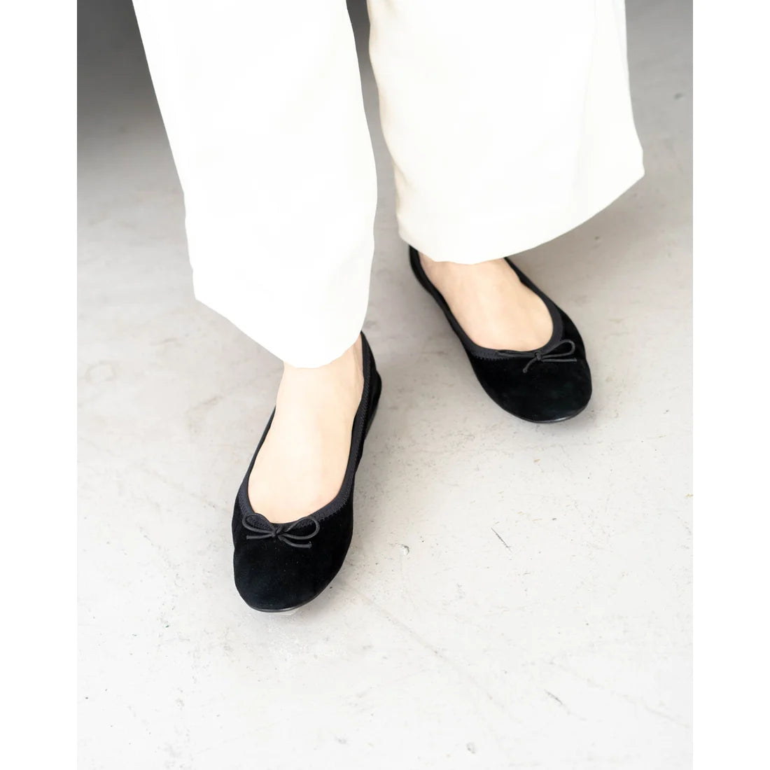 日本製【珍珠色調防水】Emma Francis圓頭平底芭蕾舞鞋(02b-L S101)(Black leather suede)（ブラック レザースエード）