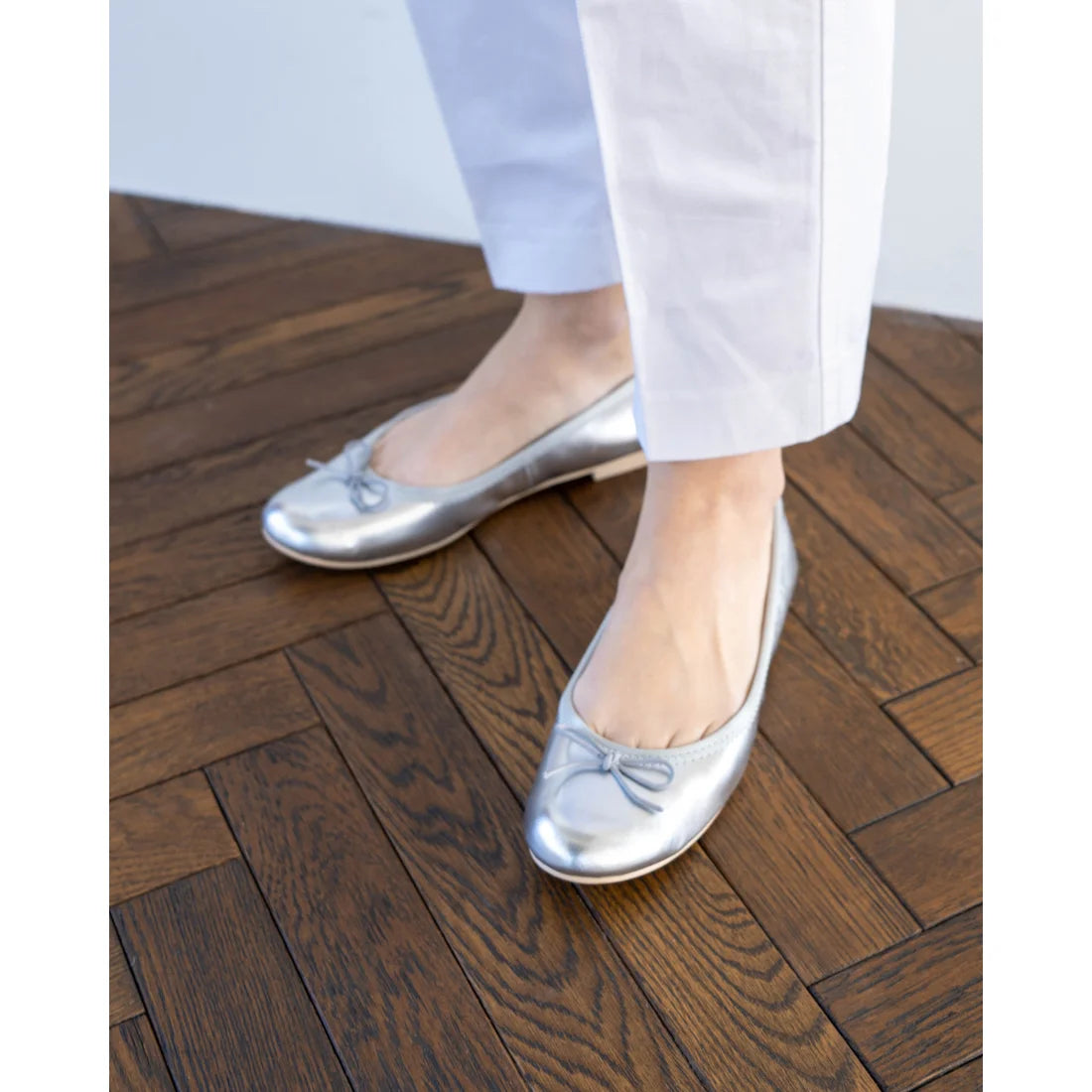 日本製【珍珠色調防水】Emma Francis圓頭平底芭蕾舞鞋(02b-L M162)(Silver leather suede)（シルバー レザースエード）