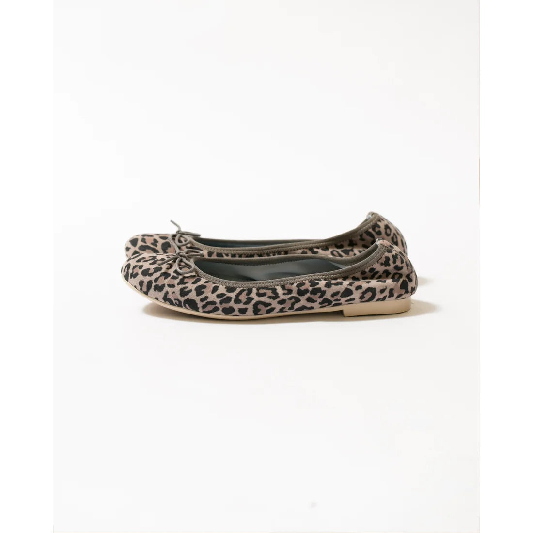 日本製【珍珠色調防水】Emma Francis圓頭平底芭蕾舞鞋(02b-L S334)(Leopard print leather suede)（レオパード柄 レザースエード）