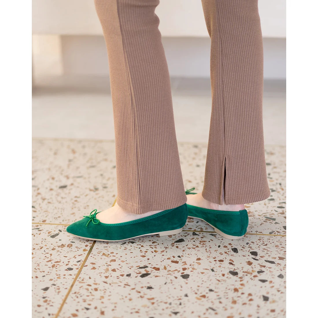 日本製【珍珠色調防水】Emma Francis尖頭平底芭蕾舞鞋 (01b-L S111) (Green leather suede)（グリーン レザースエード）