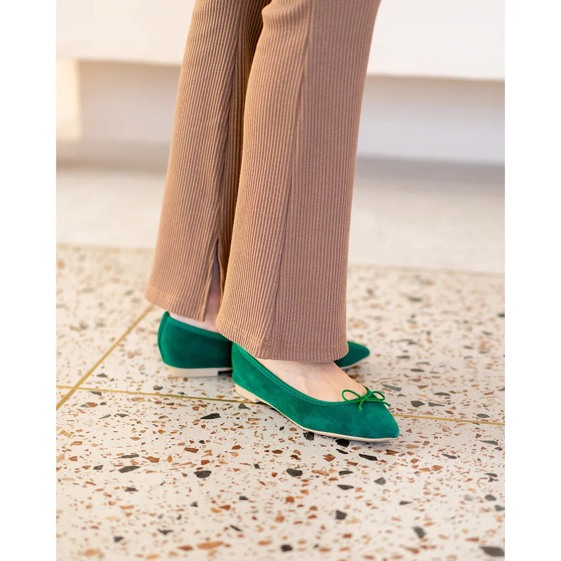 日本製【珍珠色調防水】Emma Francis尖頭平底芭蕾舞鞋 (01b-L S111) (Green leather suede)（グリーン レザースエード）