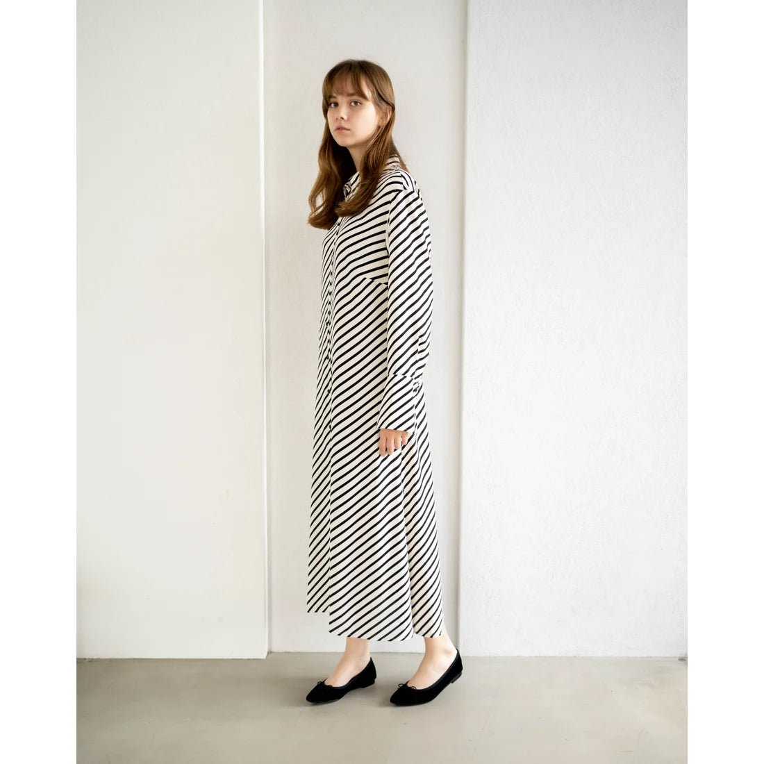 日本製【珍珠色調防水】Emma Francis尖頭平底芭蕾舞鞋(01b-L S101)(Black leather suede)（ブラック レザースエード）