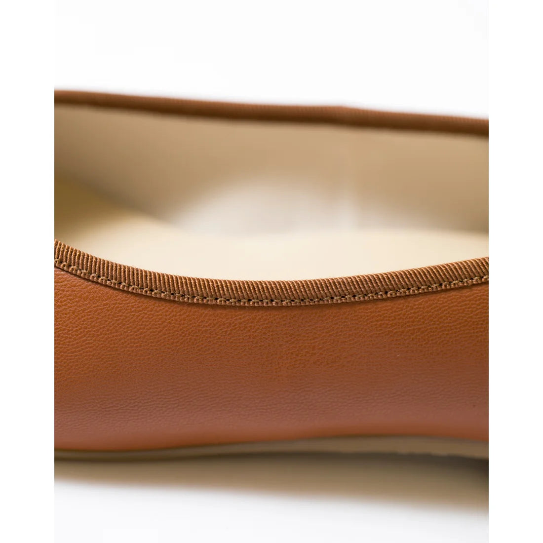 日本製【蘋果皮】【防水】 Emma Francis方頭平底芭蕾舞鞋(03b-AP 186)(Camel Apple Leather Smooth)（キャメル アップルレザースムース）