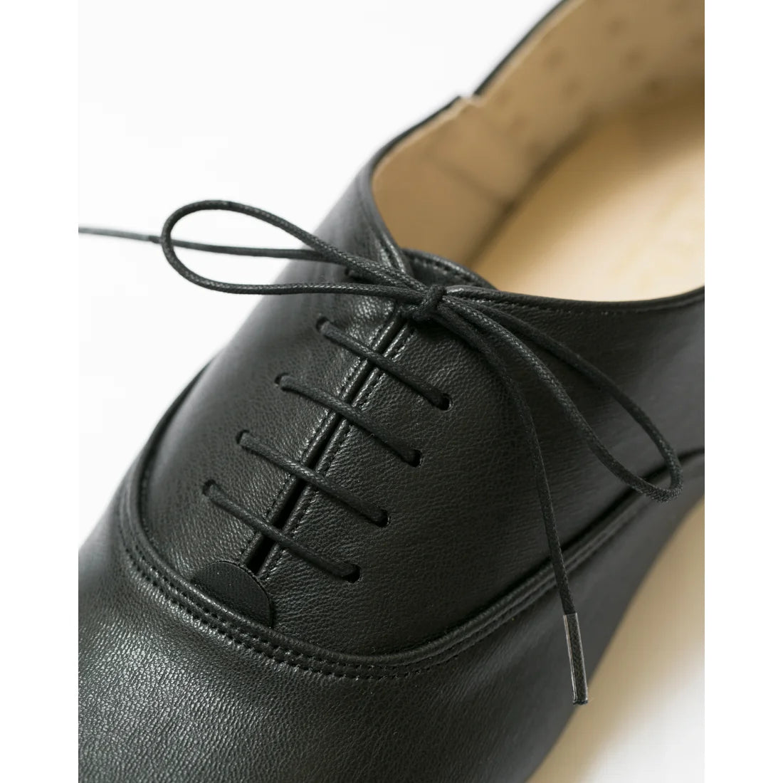 日本製 【蘋果皮】【防水】Emma Francis平底繫帶鞋（黑蘋果皮光滑）(03d-AP 101)(black apple leather smooth)(ブラック アップルレザースムース）