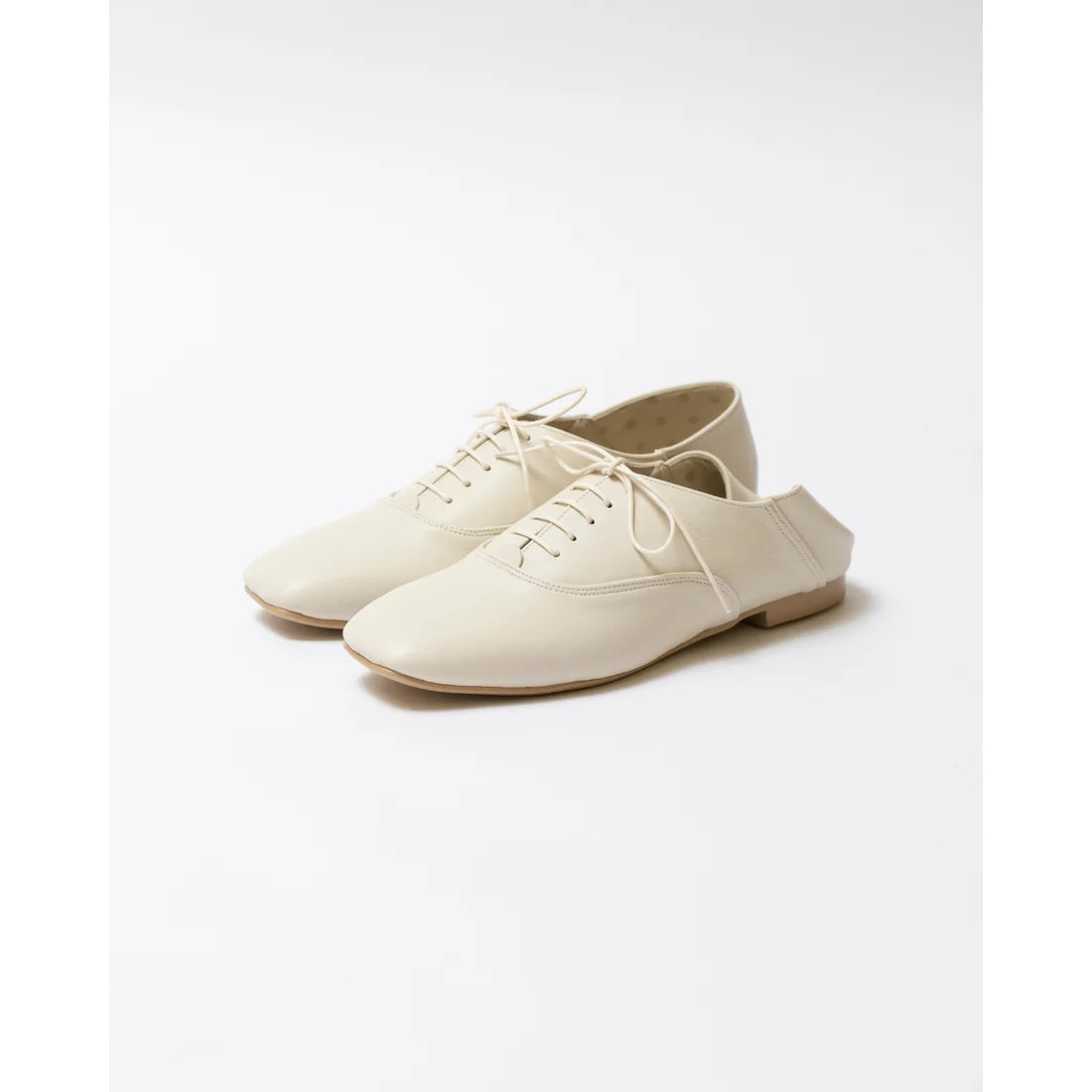 日本製 【蘋果皮】【防水】Emma Francis平底繫帶鞋（象牙蘋果皮光滑）(03d-AP 177)(ivory apple leather smooth)(アイボリー アップルレザースムース）