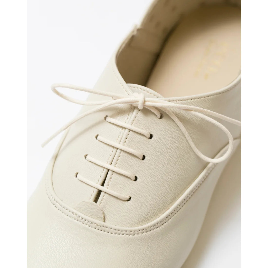 日本製 【蘋果皮】【防水】Emma Francis平底繫帶鞋（象牙蘋果皮光滑）(03d-AP 177)(ivory apple leather smooth)(アイボリー アップルレザースムース）