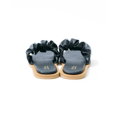 日本製【蘋果皮】【防水】Emma Francis 褶皺厚軟墊鞋墊平底涼鞋 ( 1032a-AP 101 )(Black apple leather)（ブラック アップルレザー)