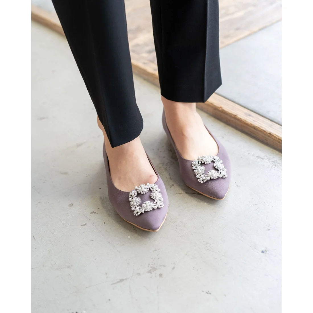 日本製 Emma Francis 平底珠寶搭扣高跟鞋(01t-ST 155)(Charcoal gray satin)（チャコールグレー サテン）