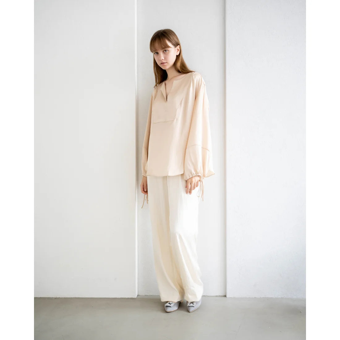 日本製 Emma Francis 平底珠寶搭扣高跟鞋(01t-ST 153)(Gray satin)（グレー サテン）