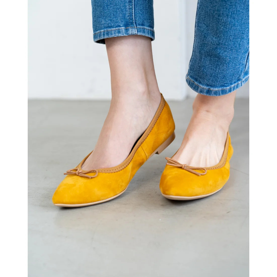 日本製【珍珠色調防水】Emma Francis尖頭平底芭蕾舞鞋(01b-L 132)(Mustard leather suede)（マスタード レザースエード）