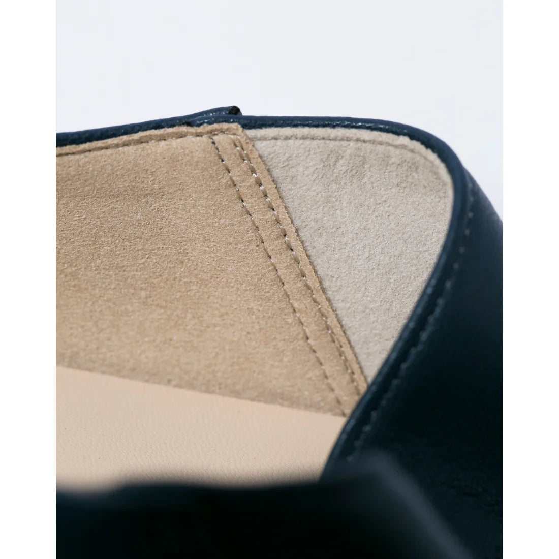 日本製 [蘋果皮][防水]Emma Francis 方頭U型平底鞋(03f-AP 117)(Navy apple leather)（ネイビー アップルレザー）