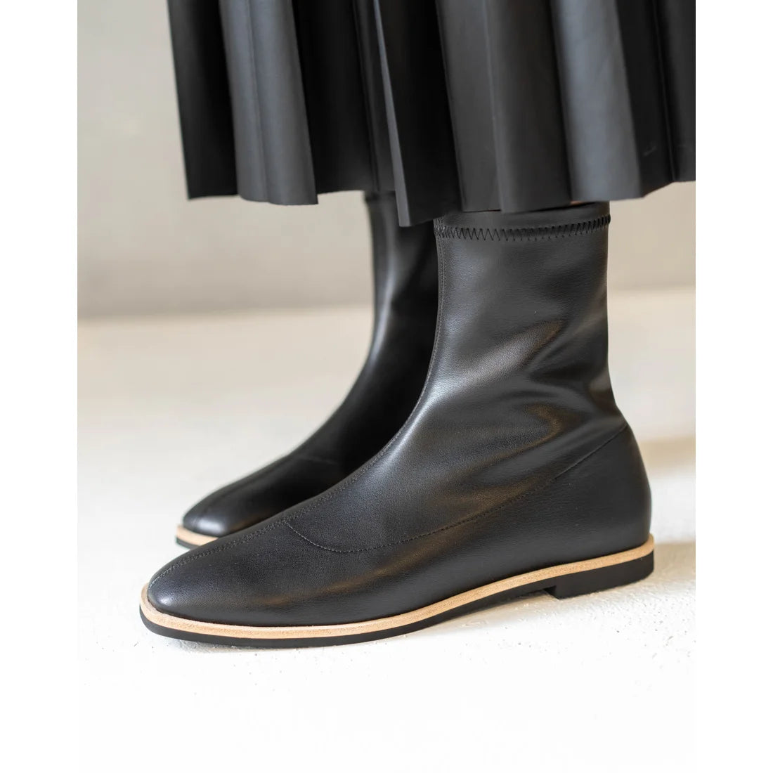 日本製 [蘋果皮][防水]Emma Francis 彈性靴子(9011a-AP 101)(Black apple leather)（ブラック アップルレザー）