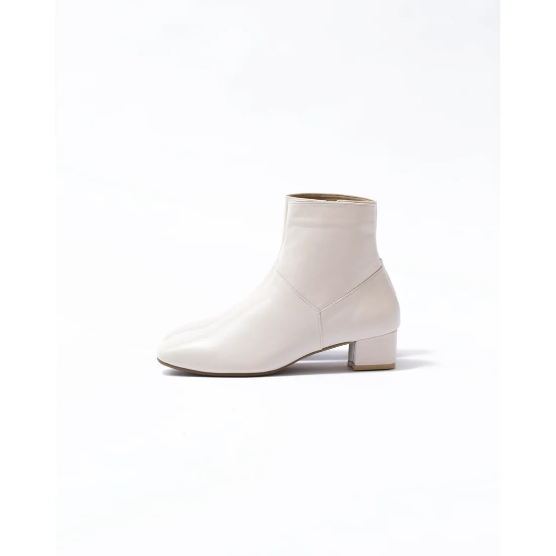 日本製【防水】Emma Francis 4cm素面高跟短靴 (9009a-L 177)(Ivory leather)（アイボリー レザー）的副本