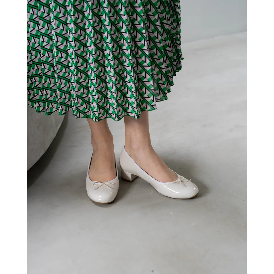 日本製【相容雨天】Emma Francis 圓頭3cm跟芭蕾舞鞋(3001a-E 159)(White enamel)（ホワイト エナメル）